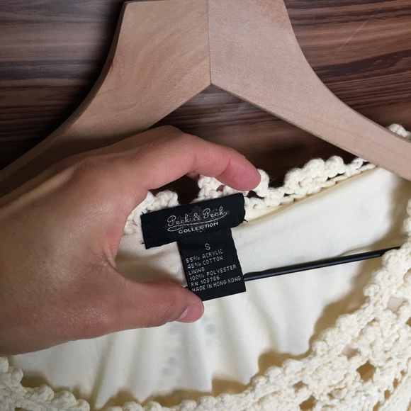 Beautiful Cream Knit sweater (S) - Picture 3 of 3